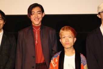 太陽を掴め