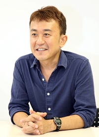 スクリーンに映画がかかるまで
